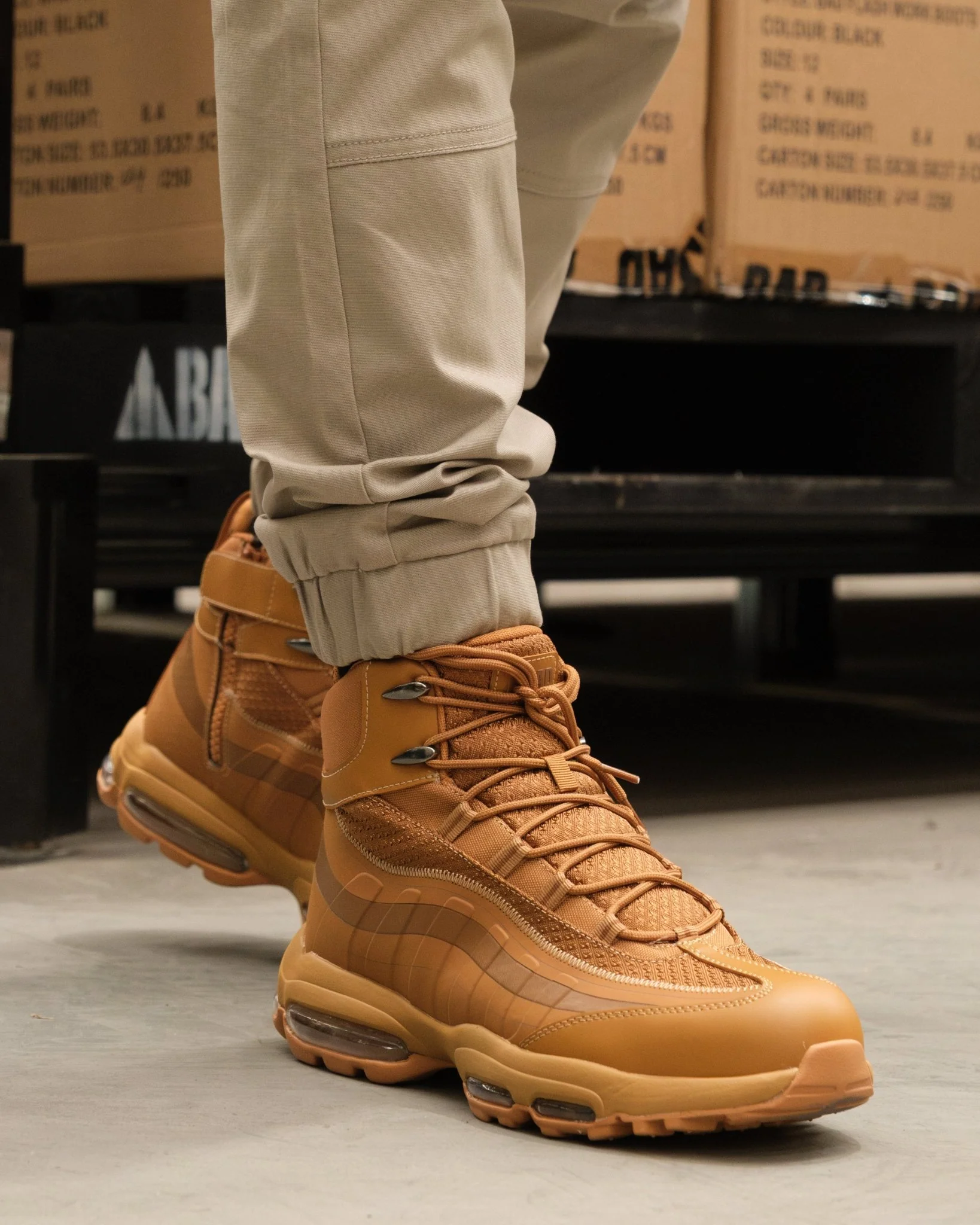 BAD FLASH™ ZIP SIDE SAFETY WORK BOOTS - Image 16