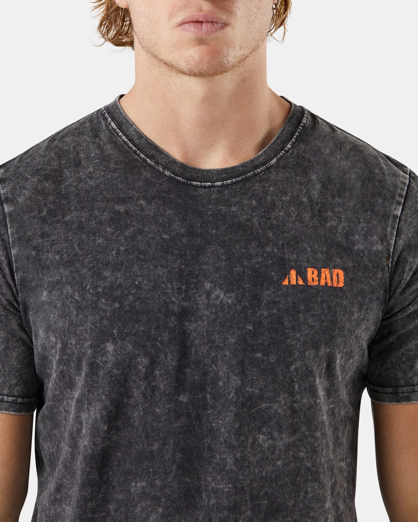 BAD TRADEMARK™ ACID WASH S/S T-SHIRT - Image 13