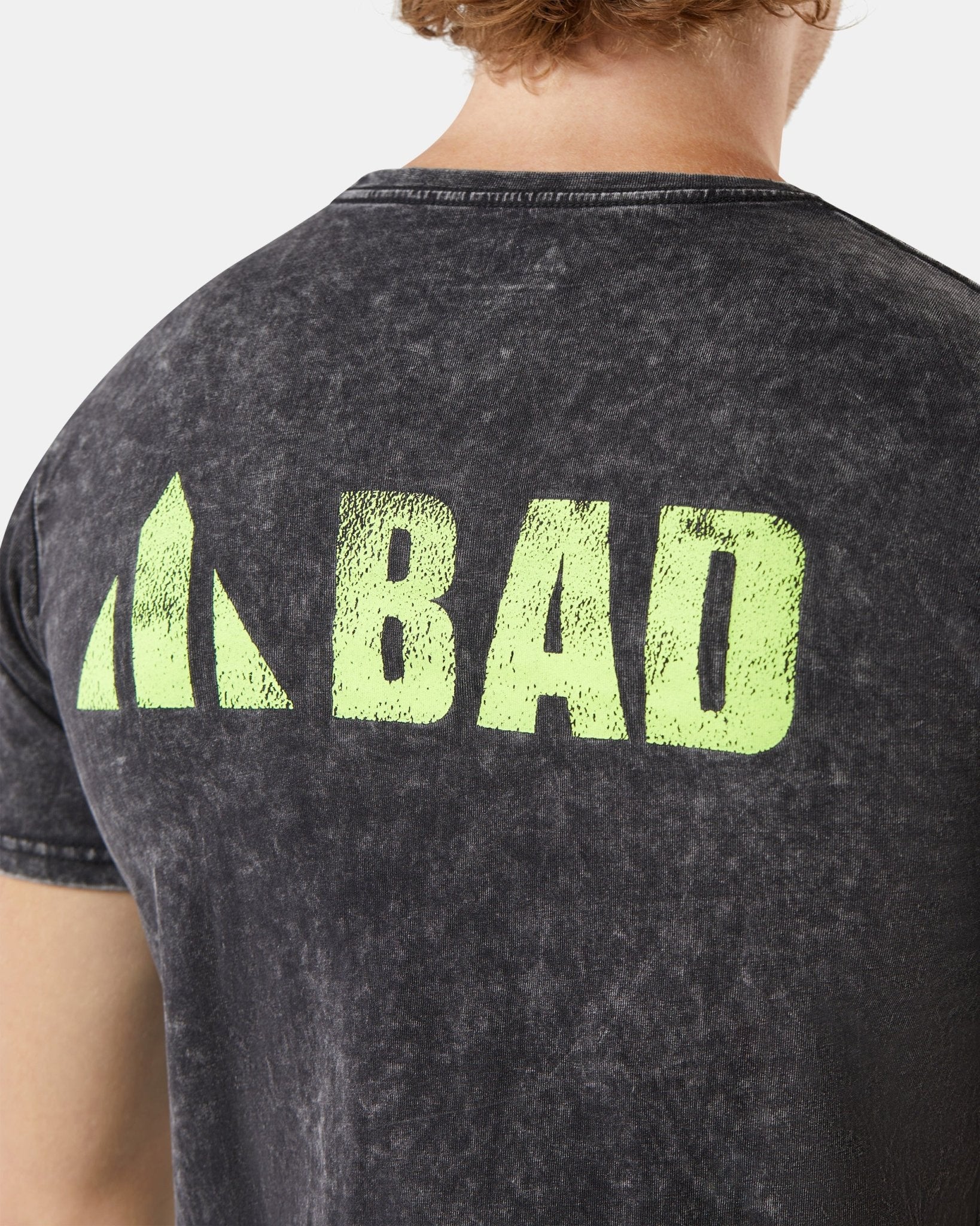 BAD TRADEMARK™ ACID WASH S/S T-SHIRT - Image 20