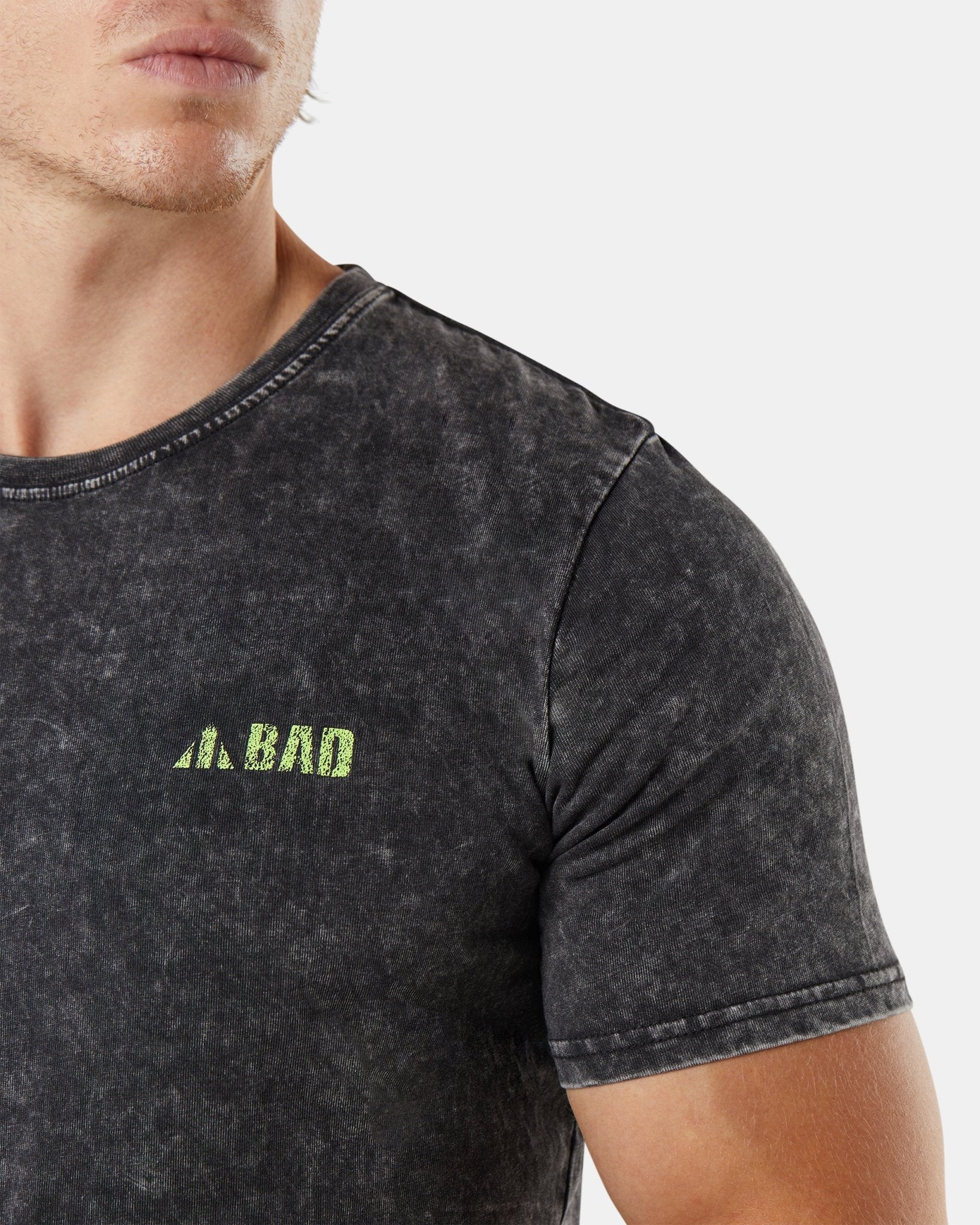BAD TRADEMARK™ ACID WASH S/S T-SHIRT - Image 23