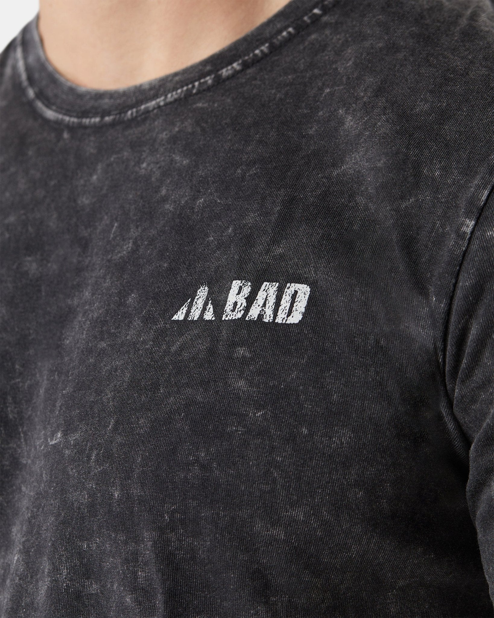 BAD TRADEMARK™ ACID WASH S/S T-SHIRT - Image 5